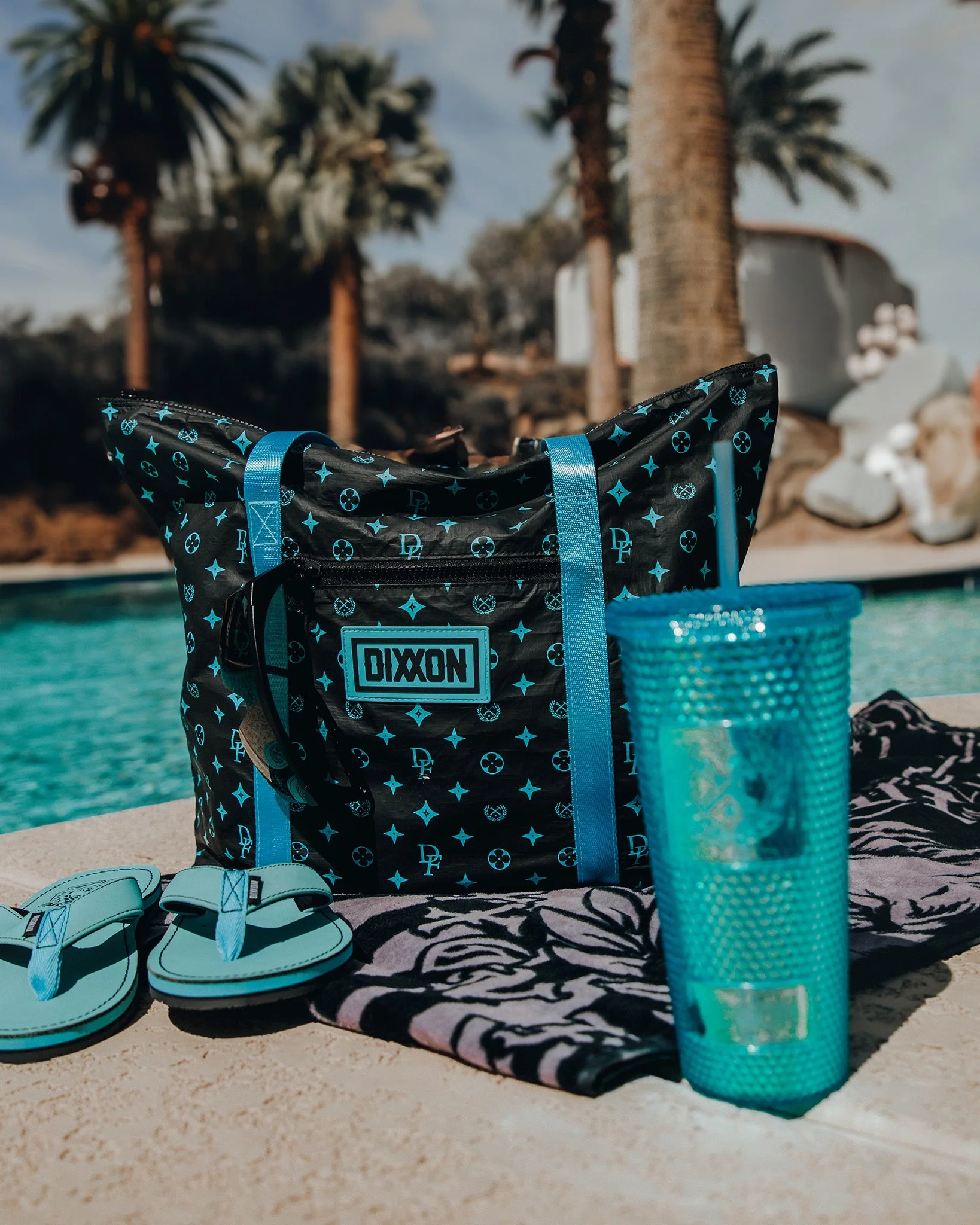 Bougie Zipper Tote Beach Bag - Image 5